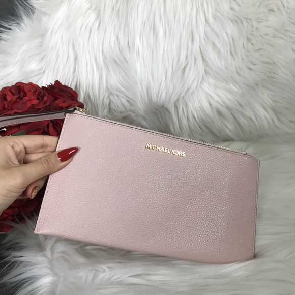 NWT MICHAEL KORS LARGE ZIP CLUTCH WRISTLET - Picture 4 of 5